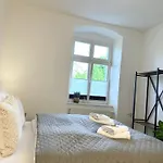 דירה Bella - Business&family Ap 7, 100m Vom Konzerteingang Schloss, Parkplatz, Smarttv, Netflix, Waschmaschine, 24h Checkin, 31qm