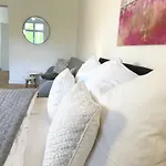 Bella - Business&family Ap 7, 100m Vom Konzerteingang Schloss, Parkplatz, Smarttv, Netflix, Waschmaschine, 24h Checkin, 31qm Ludwigsburg