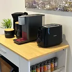 Bella - Business&family Ap 7, 100m Vom Konzerteingang Schloss, Parkplatz, Smarttv, Netflix, Waschmaschine, 24h Checkin, 31qm דירה