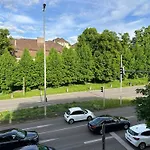 Bella - Business&family Ap 7, 100m Vom Konzerteingang Schloss, Parkplatz, Smarttv, Netflix, Waschmaschine, 24h Checkin, 31qm * לודוויגסבורג