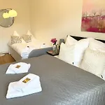 Bella - Business&family Ap 7, 100m Vom Konzerteingang Schloss, Parkplatz, Smarttv, Netflix, Waschmaschine, 24h Checkin, 31qm לודוויגסבורג