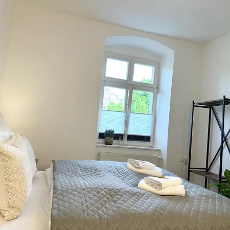 Апартаменты Bella Casa - Business&family, Schlossblick, Parkplatz, Smarttv, Netflix, Waschmaschine, 24h Checkin, 31qm, Ap 7
