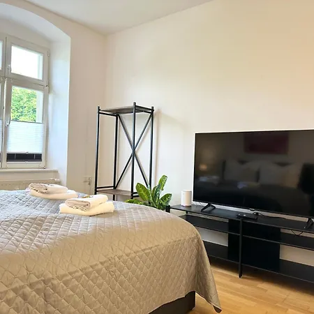 Bella - Business&family Ap 7, 100m Vom Konzerteingang Schloss, Parkplatz, Smarttv, Netflix, Waschmaschine, 24h Checkin, 31qm