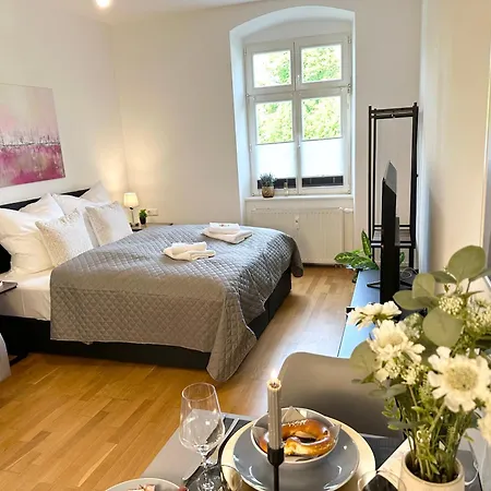 Bella - Business&family Ap 7, 100m Vom Konzerteingang Schloss, Parkplatz, Smarttv, Netflix, Waschmaschine, 24h Checkin, 31qm Lejlighed