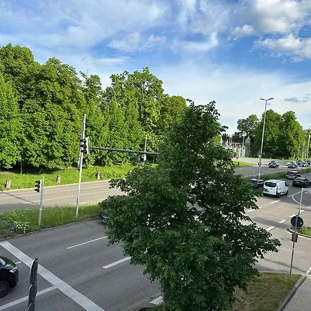 Bella - Business&family Ap 7, 100m Vom Konzerteingang Schloss, Parkplatz, Smarttv, Netflix, Waschmaschine, 24h Checkin, 31qm * Ludwigsburg