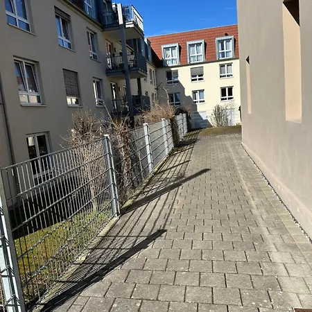 Bella Casa - Business&family, Schlossblick, Parkplatz, Smarttv, Netflix, Waschmaschine, 24h Checkin, 31qm, Ap 7 *